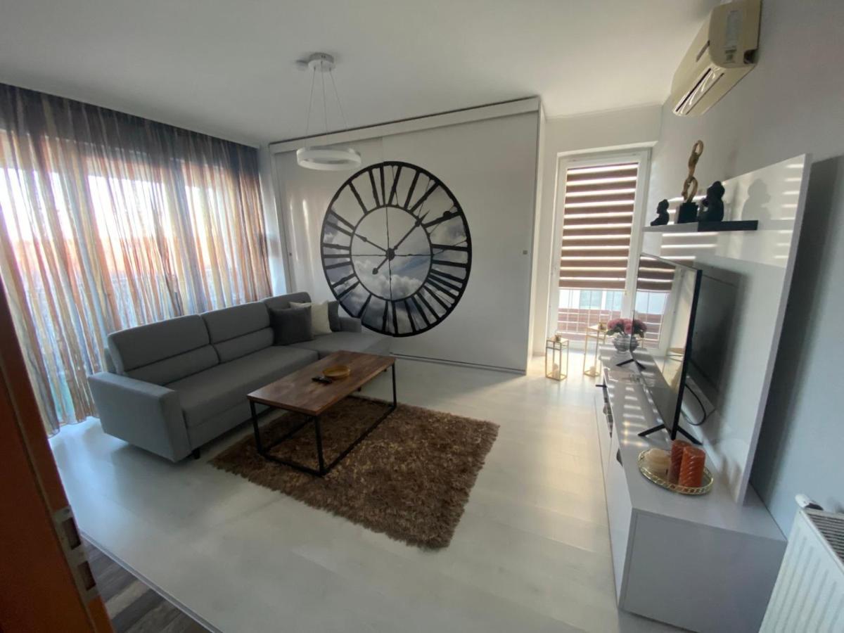 Renko Apartman Мисколк Екстериор снимка